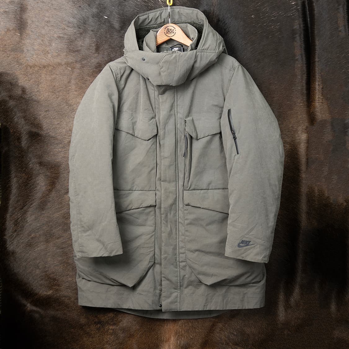 [L] 나이키 NSW 테크팩 필 다운 파카 928913-001 상품이미지1