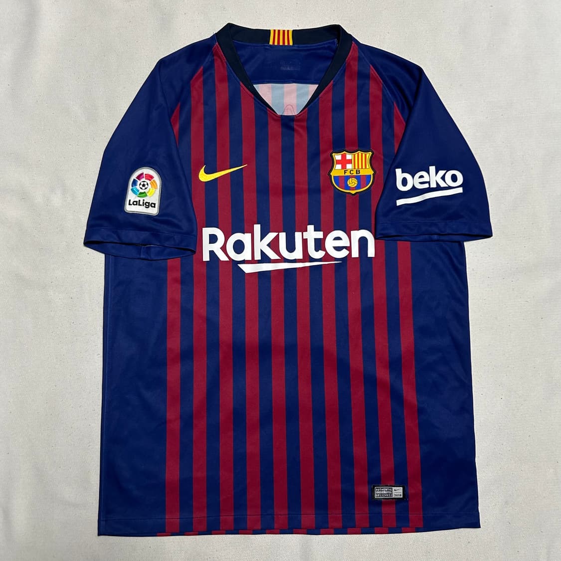 L 나이키 바르셀로나 18-19시즌 No.10 메시 반팔유니폼 상품이미지3