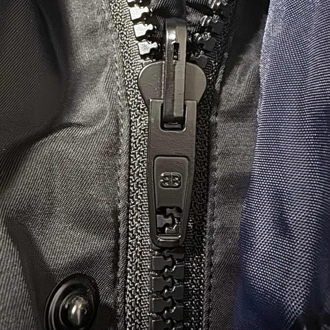 발렌시아가 리버시블 숏 푸퍼 패딩 상품이미지8