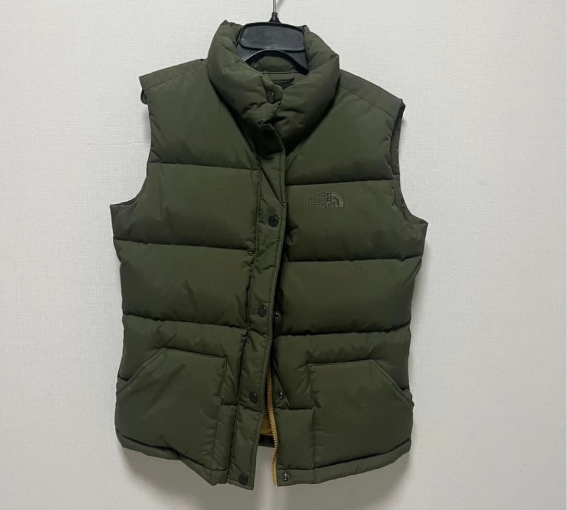 노스페이스 패딩 조끼 카키 / 베스트 상품이미지1