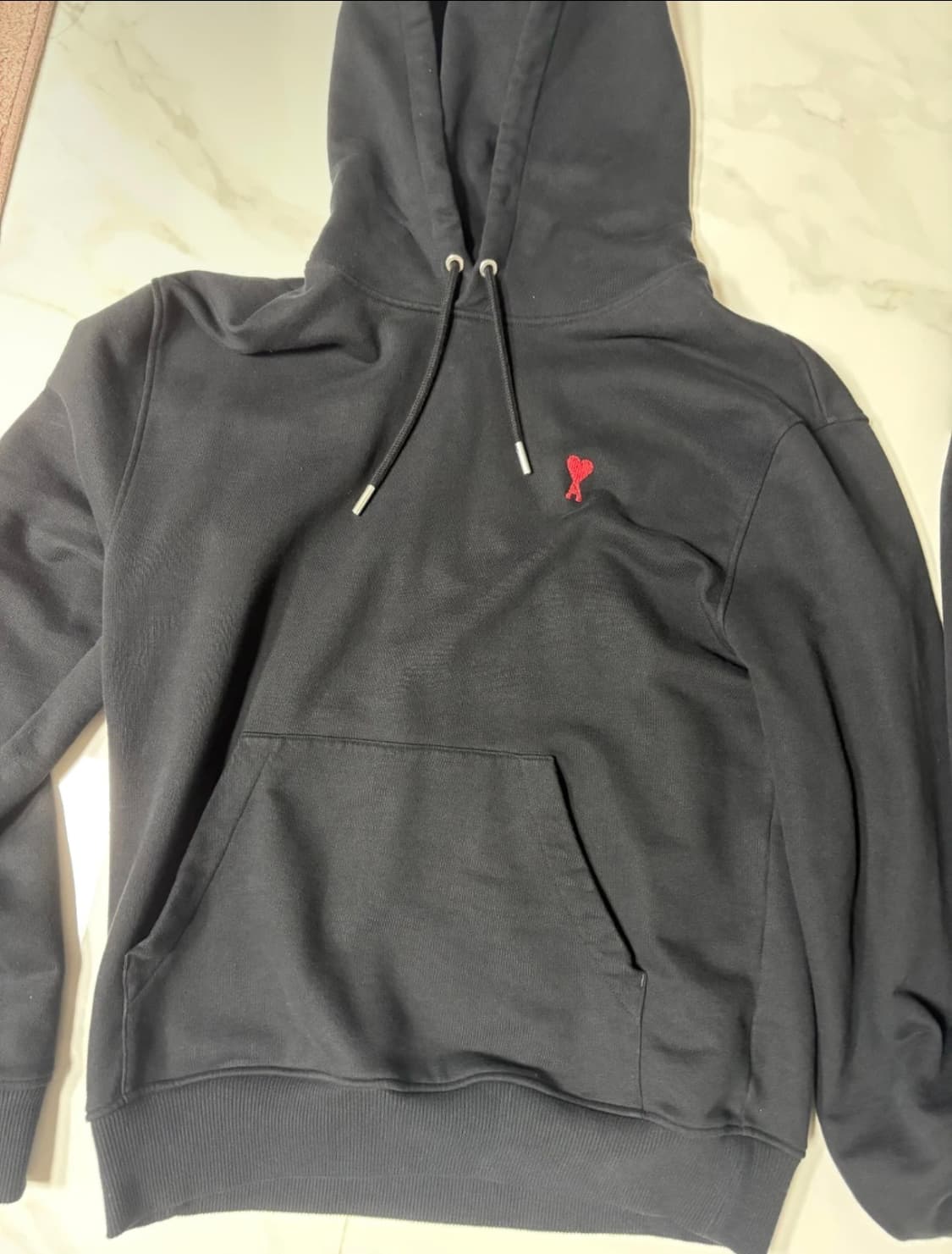 아미 블랙 하트 로고 후드티 상품이미지1