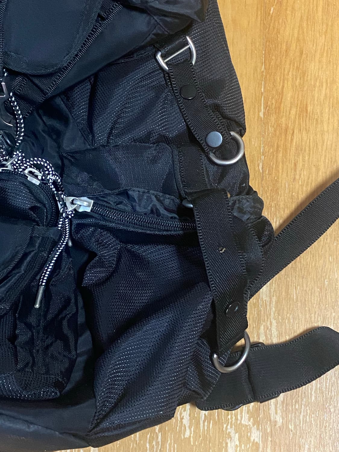 ADSB 앤더슨벨 뉴 유니섹스 테크니컬 베를린 백팩 블랙 상품이미지2