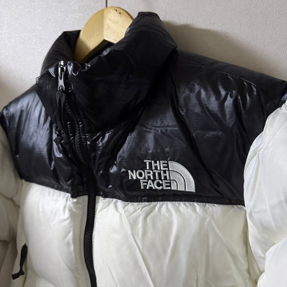 노스페이스 여성 눕시 숏 자켓 화이트 NJ1DP96B (90) 상품이미지2