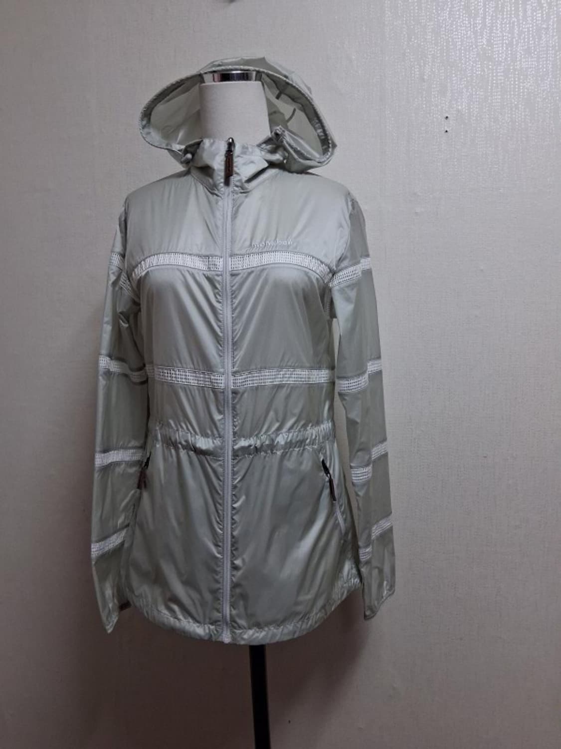 MONT BELL 몽벨 여성 바람막이점퍼 55표기S 상품이미지1