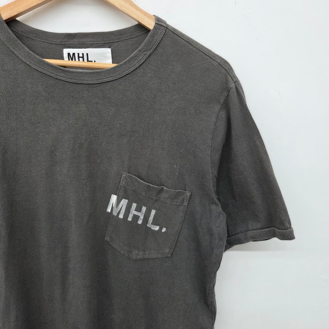 마가렛호웰 MHL 로고 포켓 반팔티 남L 상품이미지3