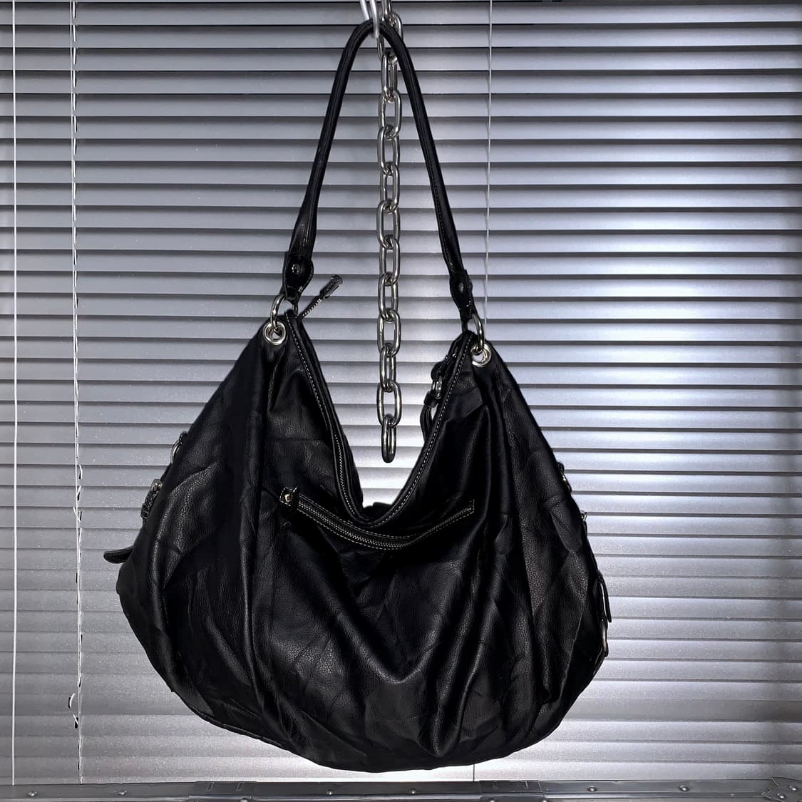 00s 빈티지 라지 라운드 게스 스티치 백 상품이미지5