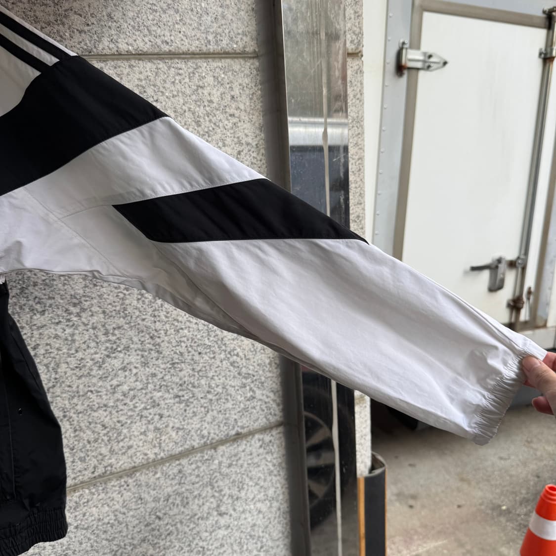 아디다스 블럭 라인 바람막이 자켓 상품이미지7
