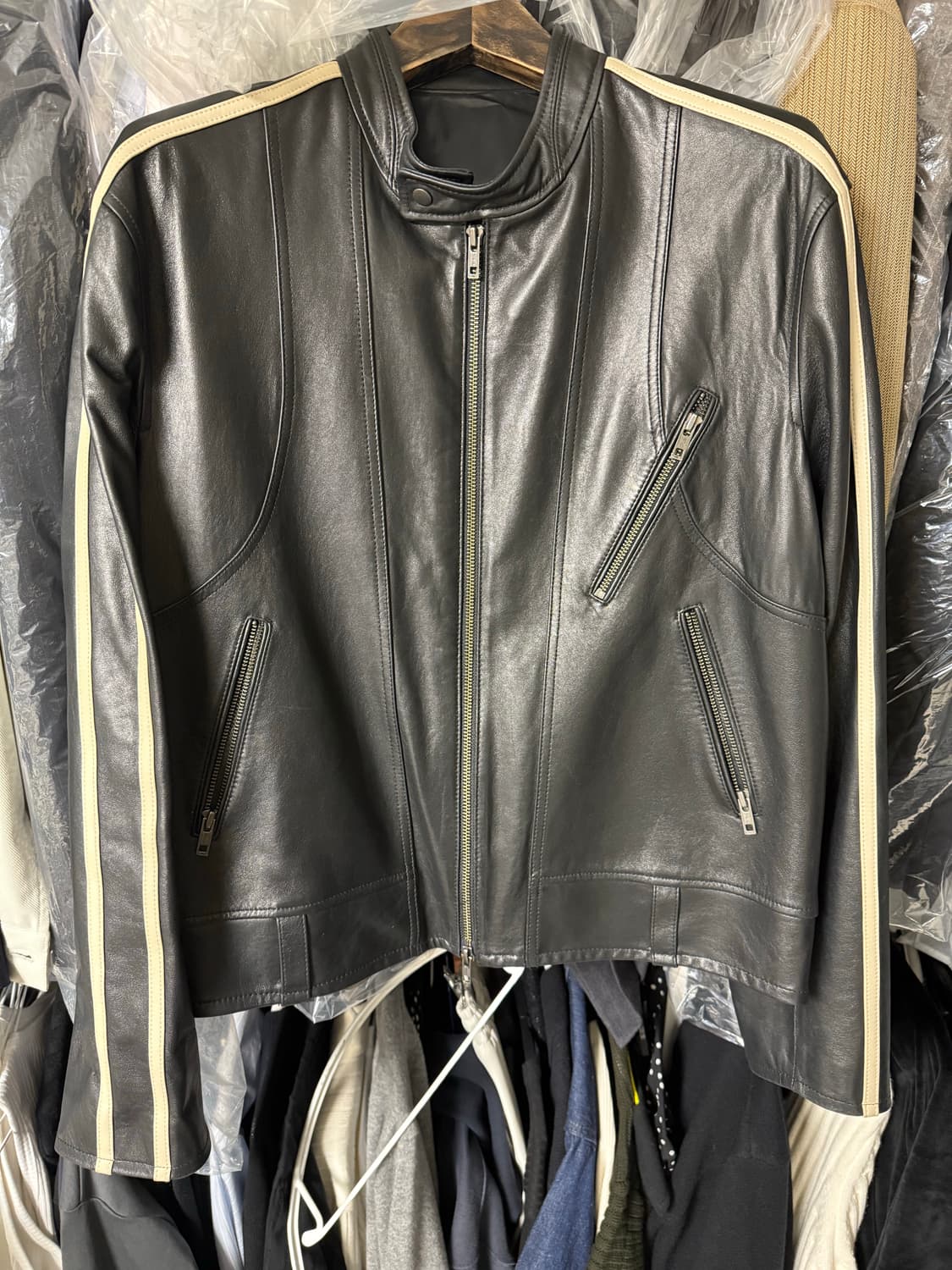 엘무드 트랙 램스킨 / 46 (변우석 착용) 상품이미지4