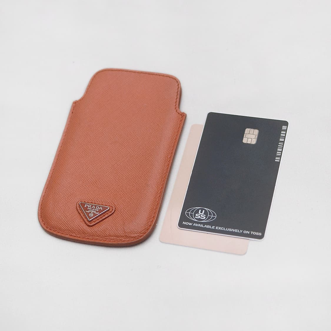 프라다 (PRADA) 삼각로고 사피아노 레더 카드.명함 폰케이스 상품이미지10