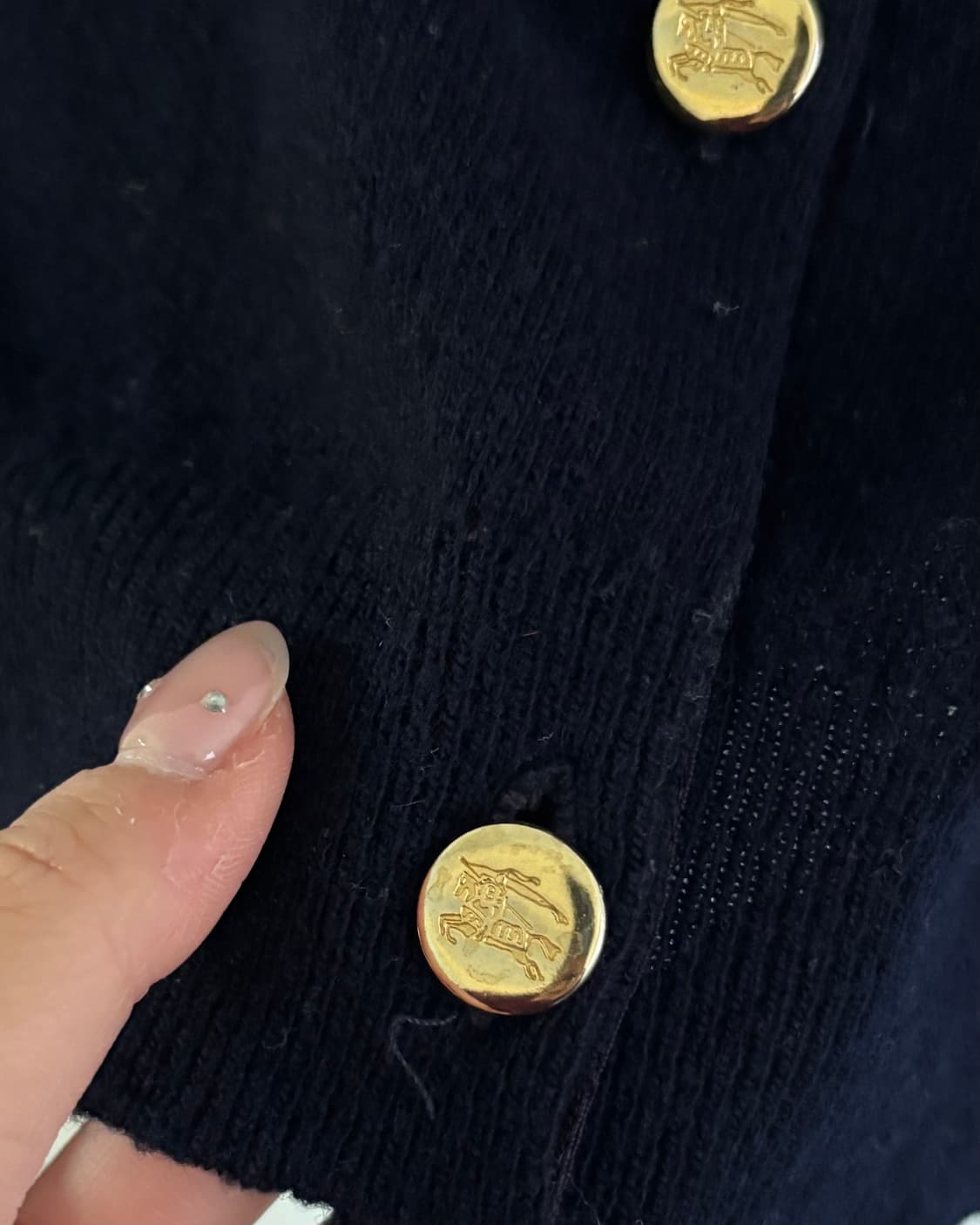 Burberrys 버버리 램스울 네이비 금장 가디건 상품이미지8