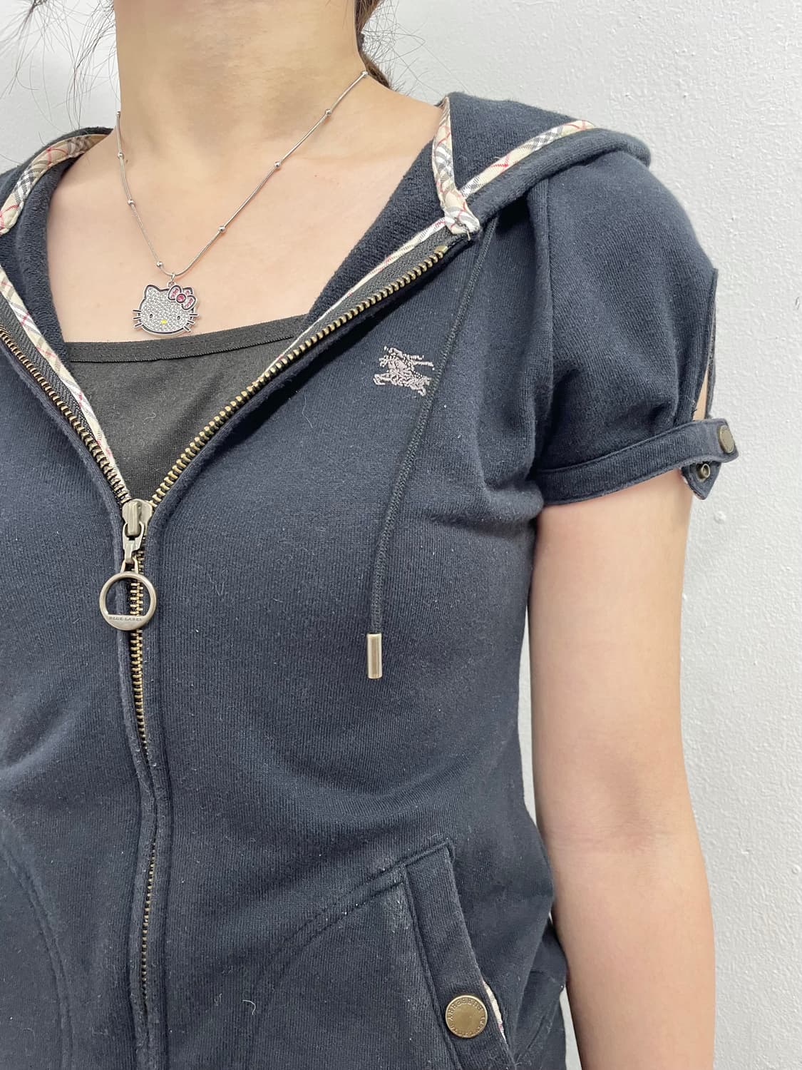 버버리 블루라벨 로고 하프 후드집업 상품이미지3