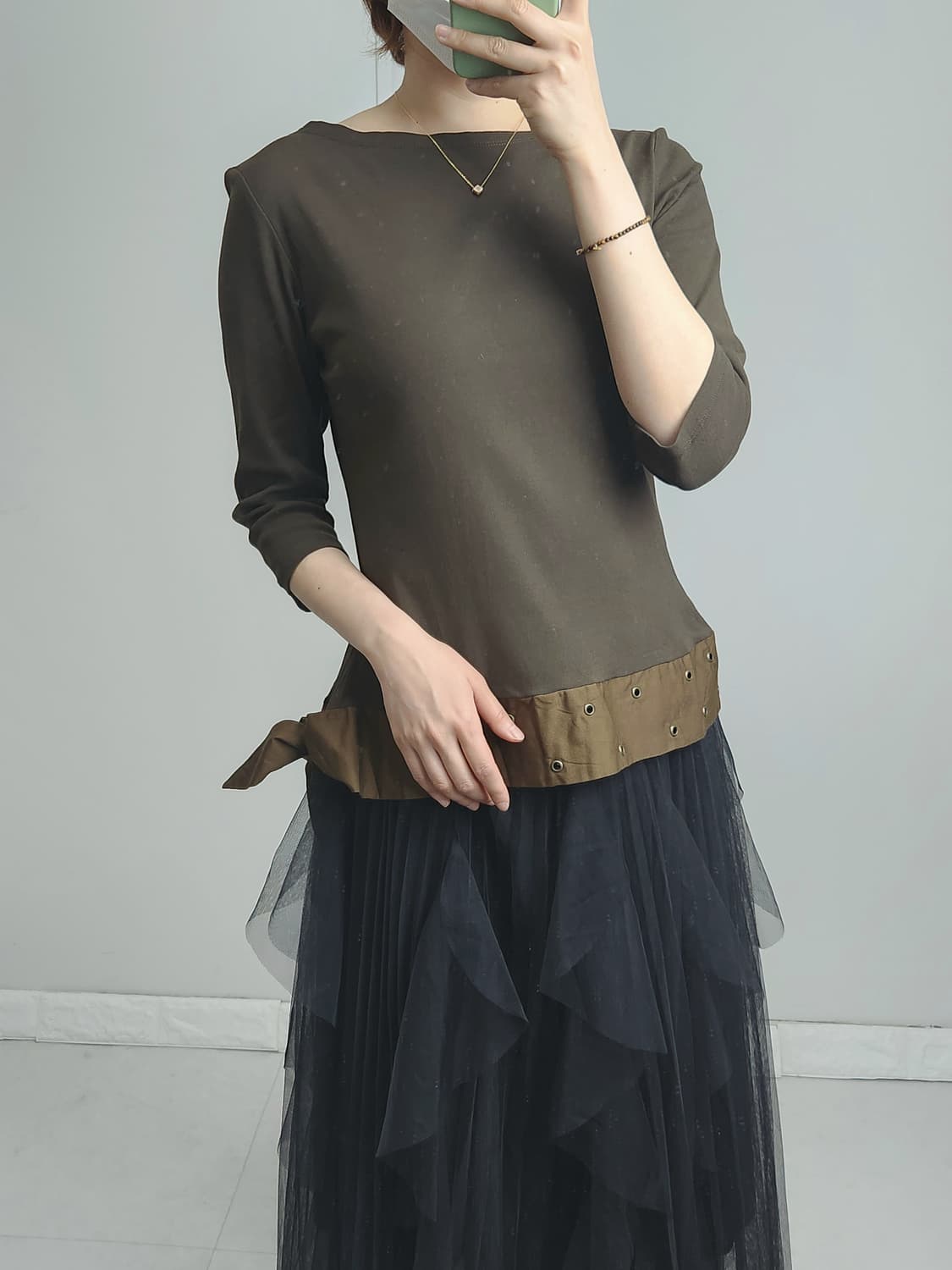 보트넥 아일렛 롱슬리브 상품이미지2