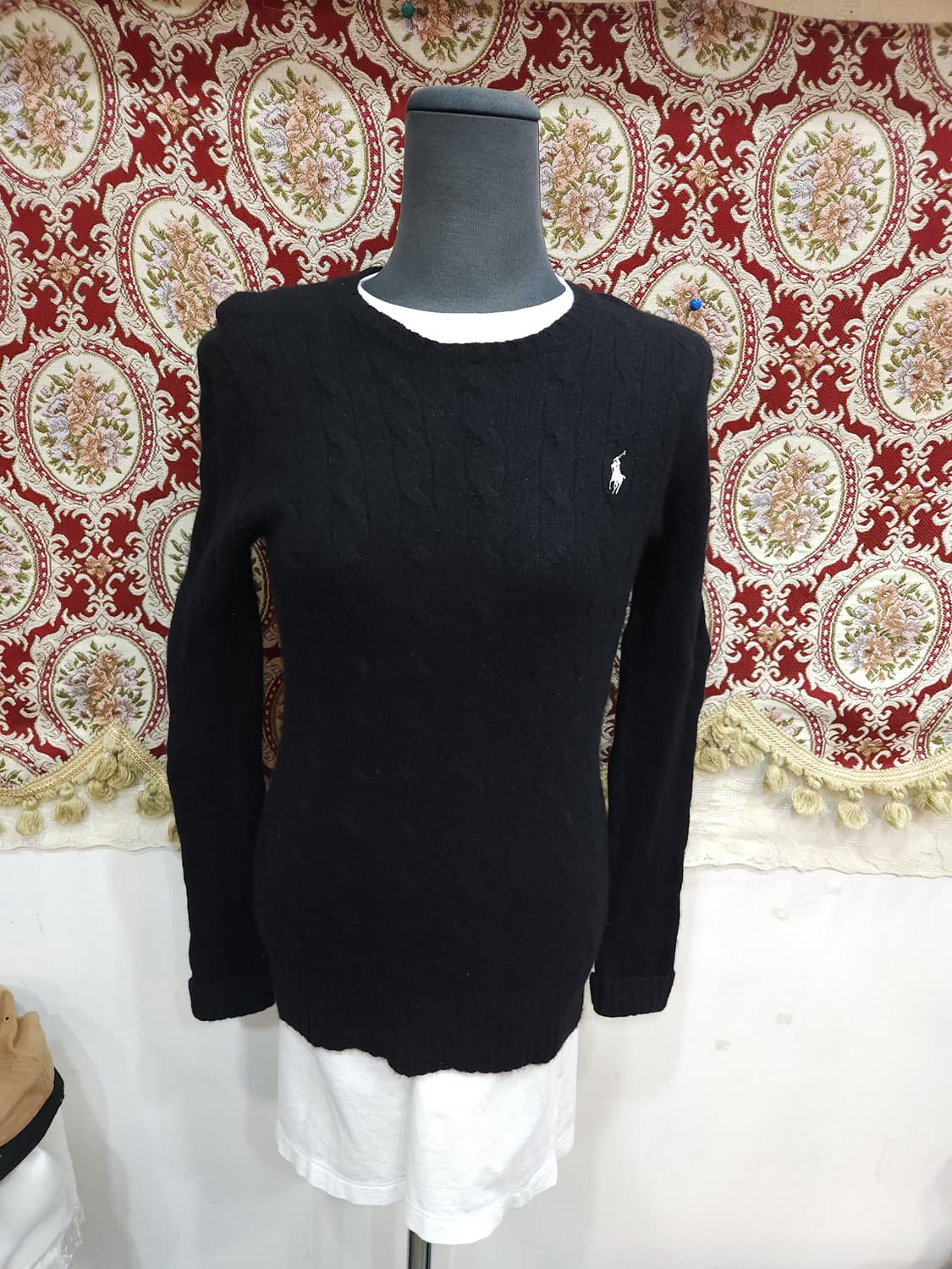 폴로 랄프로렌 블랙 램스울 꽈배기 니트
​
 상품이미지1