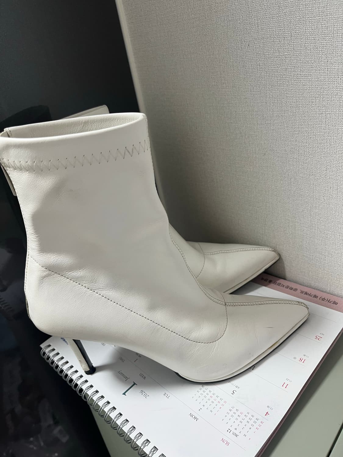 트윙클제니 화이트 앵클 부츠 힐 부츠 상품이미지2