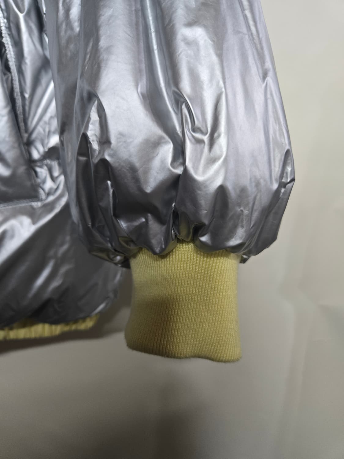 ONLY 양면 패딩 S 실버/노랑 상품이미지4