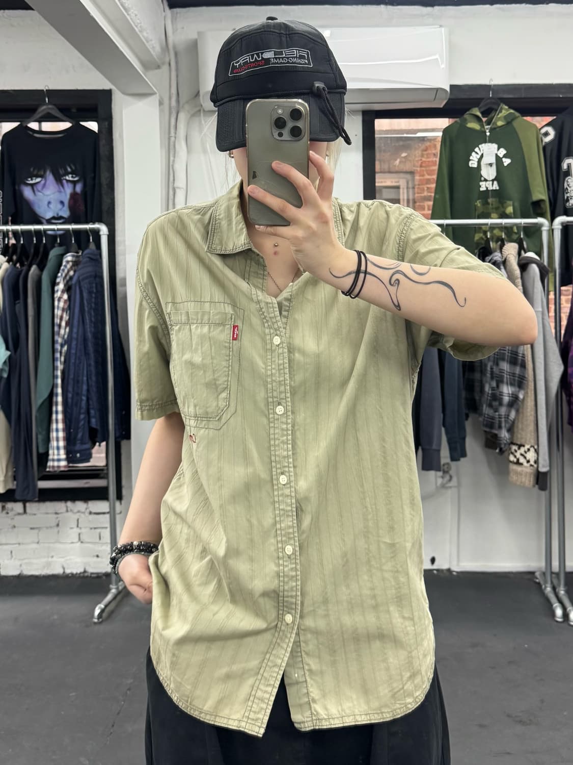 리바이스 스트라이프 반팔 셔츠 상품이미지3