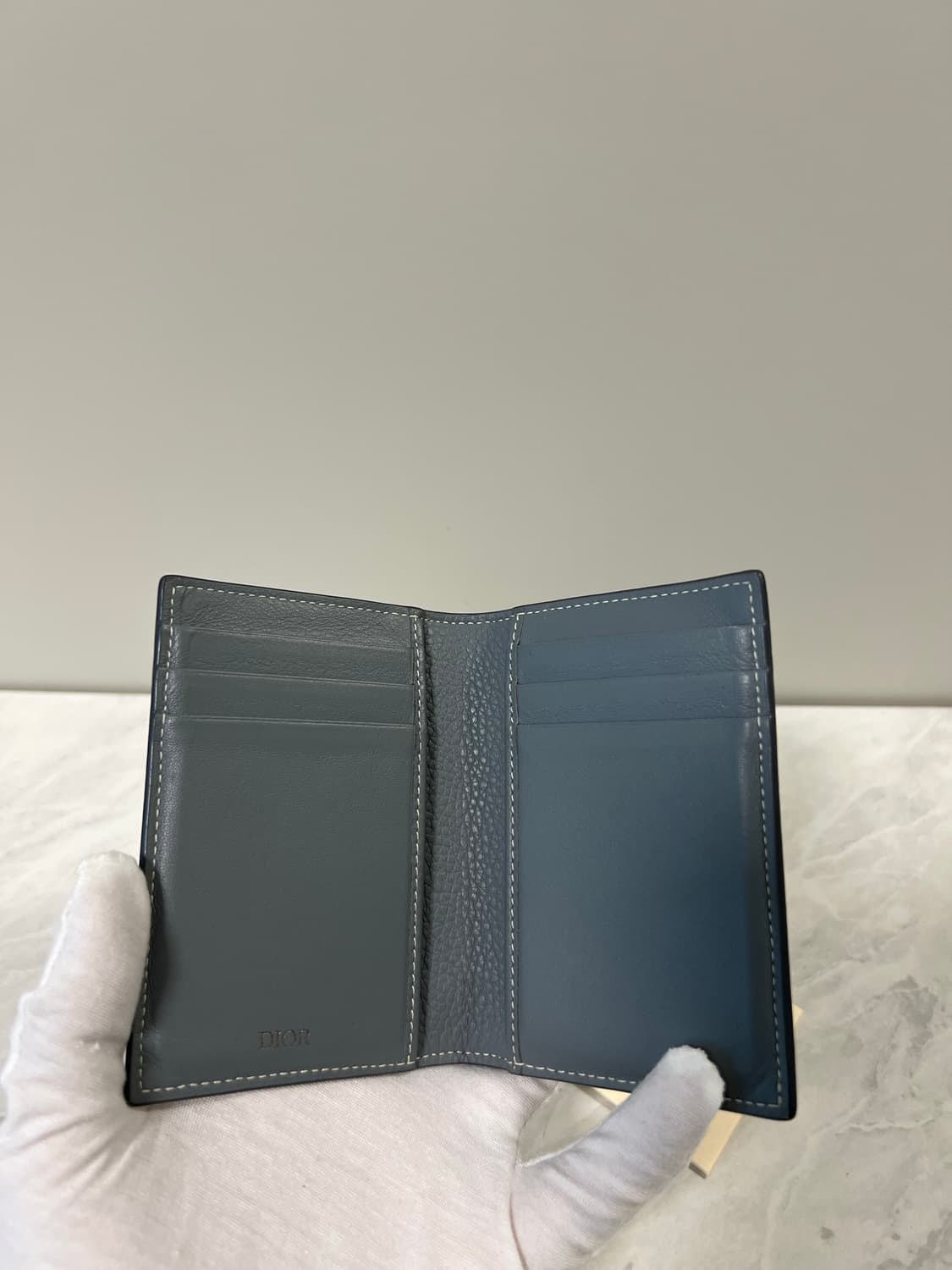 디올 CD 아이콘 버티컬 바이폴드 지갑 상품이미지3