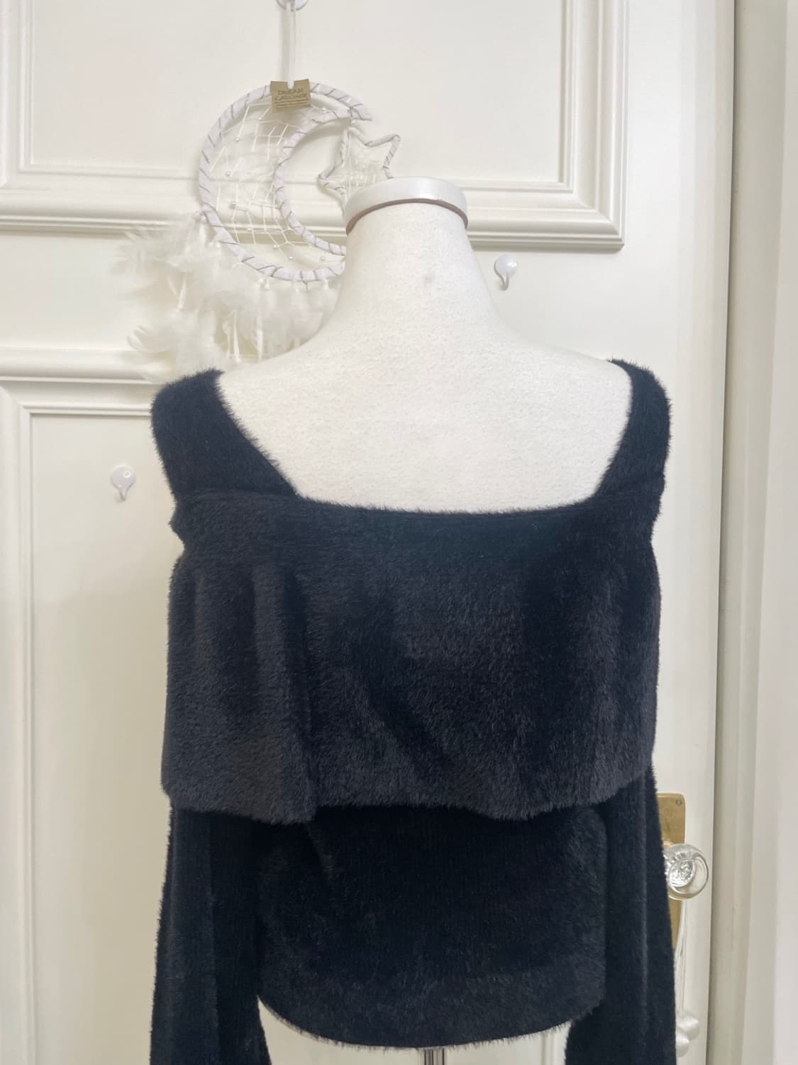 black bow off-shoulder warm fur sweater 상품이미지4