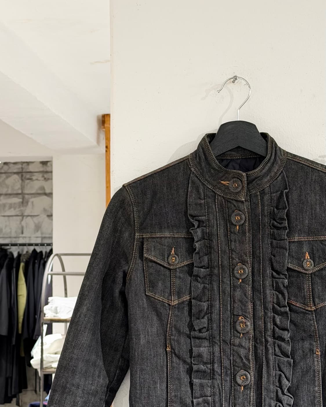 모스키노 진스 블랙 데님 프릴 패디드 자켓 상품이미지2