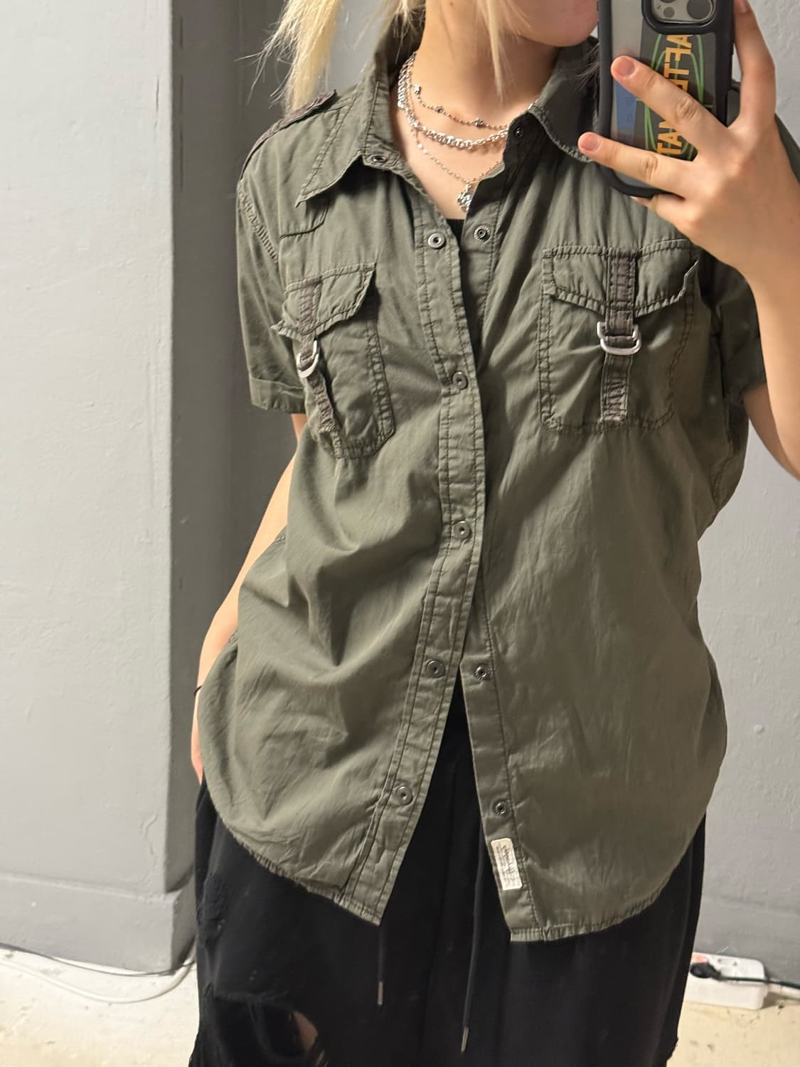 2-pocket detail khaki shirt 상품이미지2