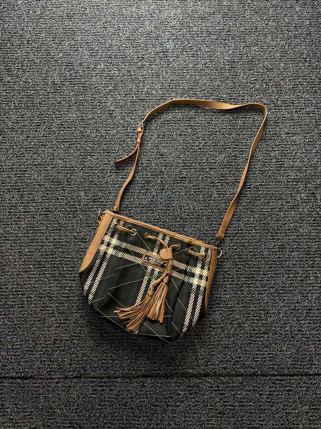 빈폴 타탄 체크 미니 레더 크로스백 1438 상품이미지3