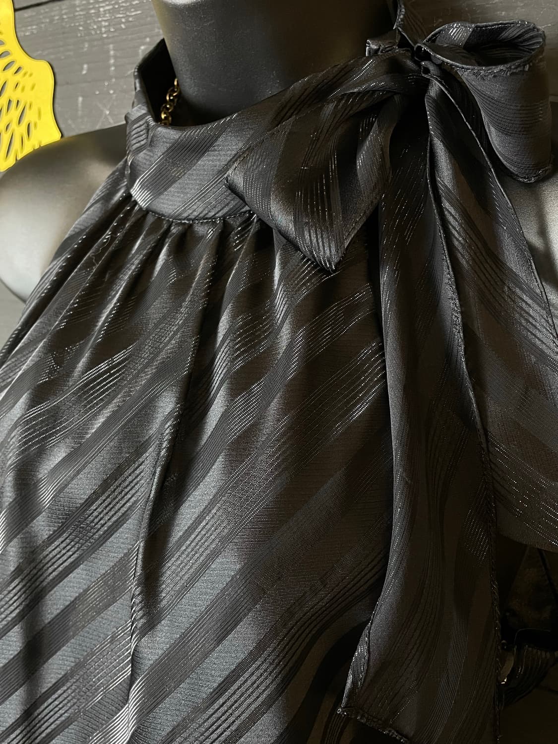 JPN 글리터 사선 라인 갸루 리본 블랙 슬리브리스 탑 상품이미지4