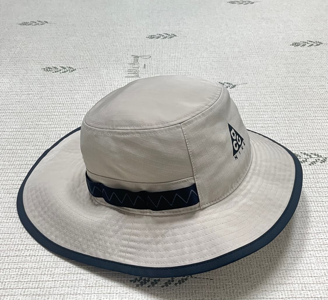 [M/L] 나이키 ACG 버킷햇 스트링 베이지 블랙 상품이미지3