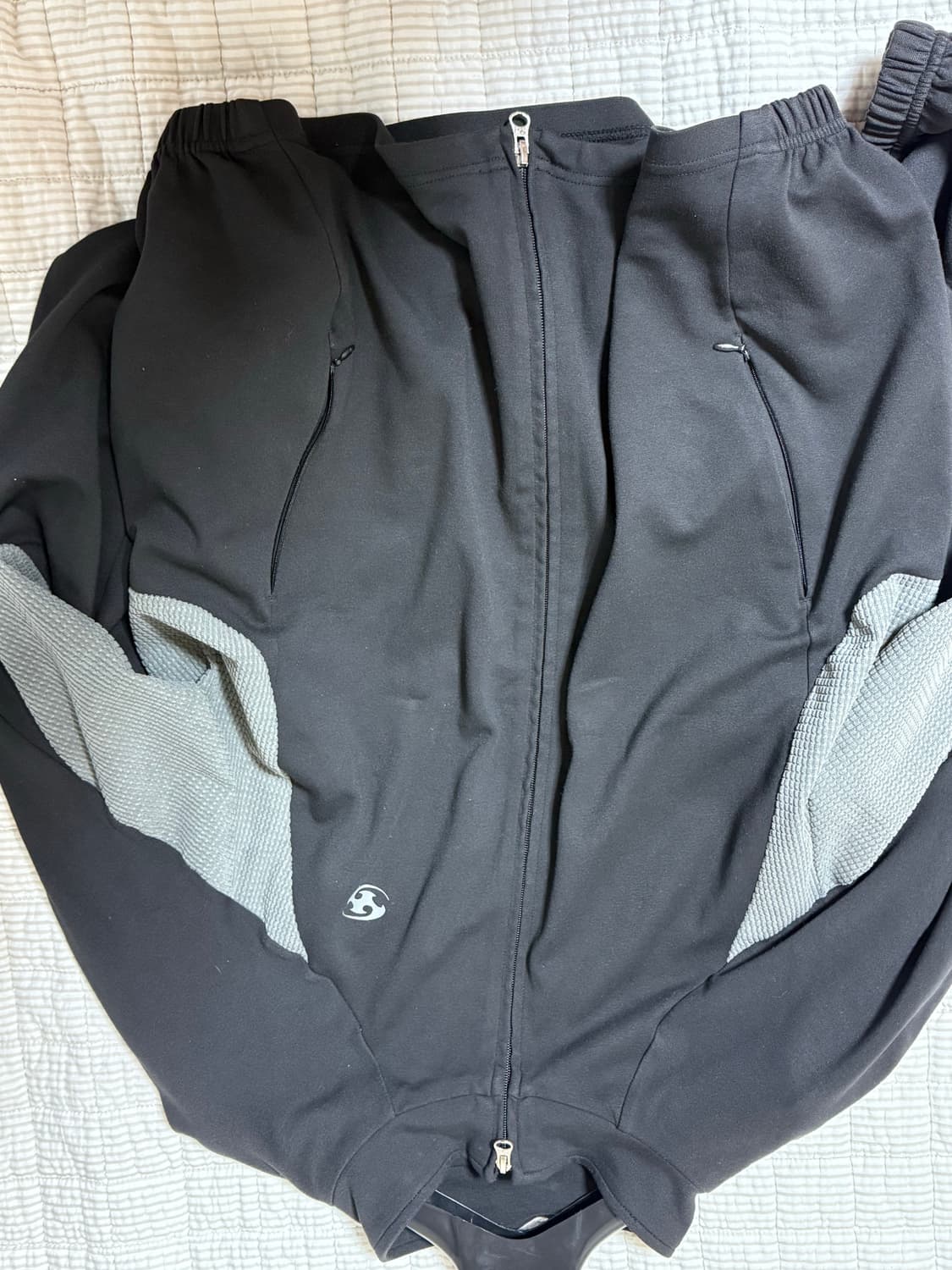 산산기어 트랙자켓 24fw 상품이미지4