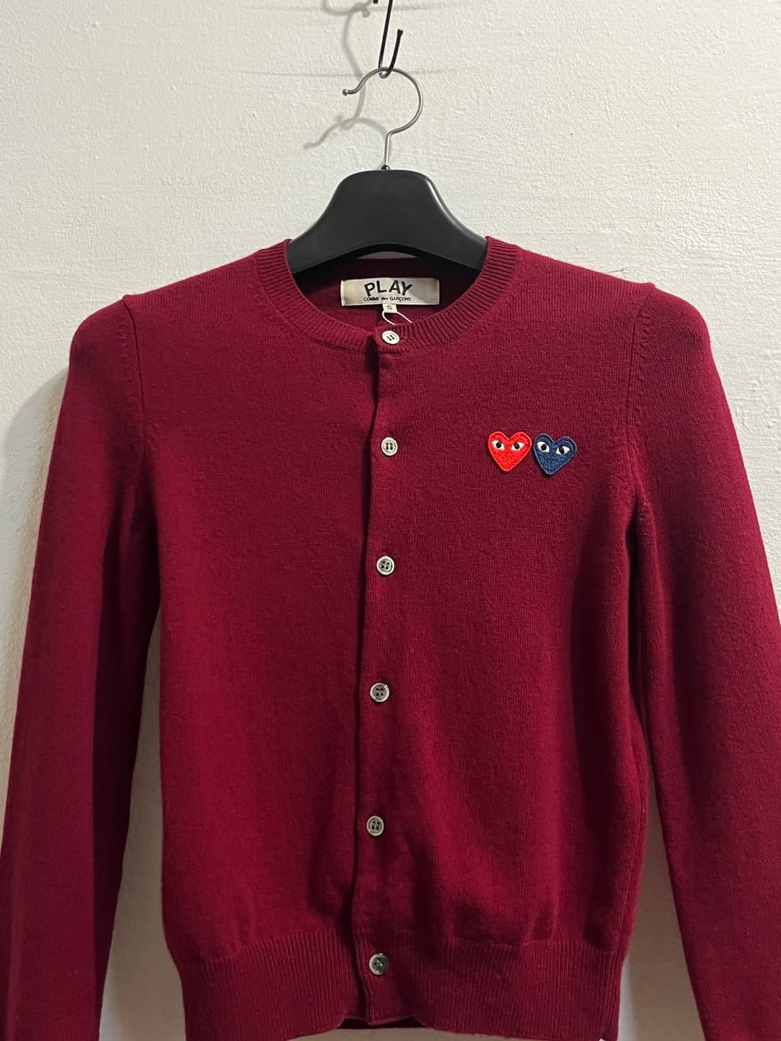 꼼데 가르송 플레이 더블 하트 패치 가디건 상품이미지2