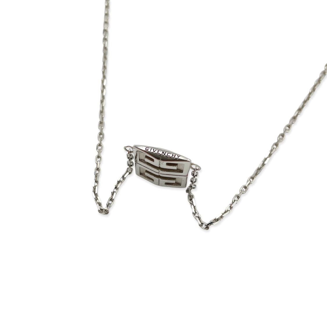 지방시 4G 로고 펜던트 목걸이 상품이미지4