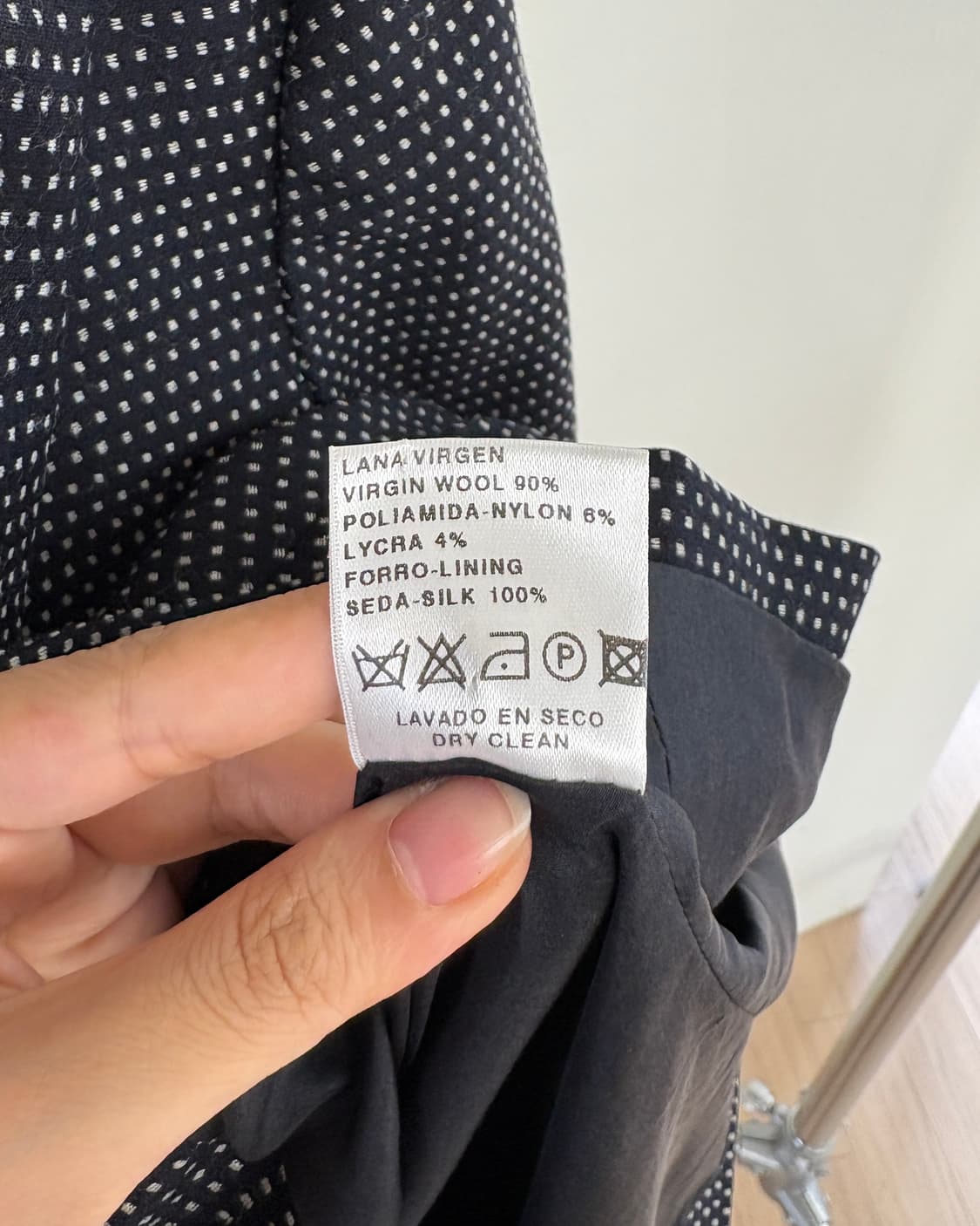 로에베 블랙 도트 패턴 울 블레이저 자켓 상품이미지9