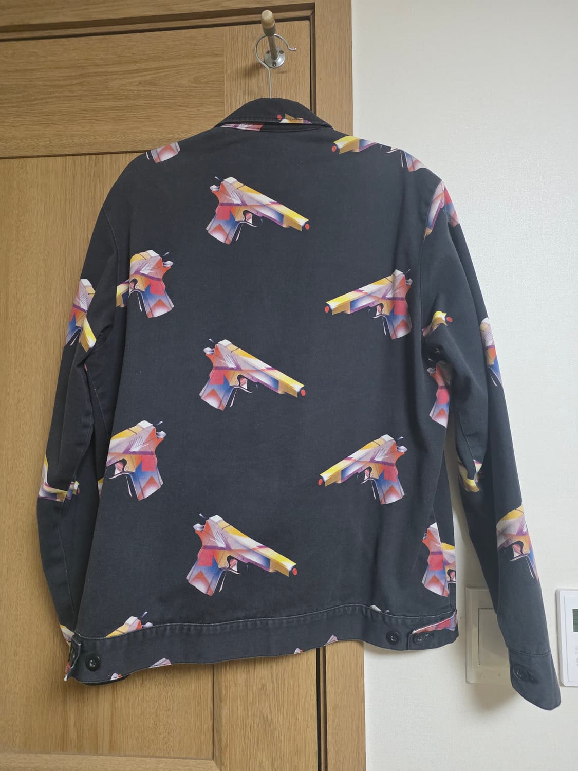 [M] 슈프림 Mendini Gun 패턴 워크 자켓 상품이미지2