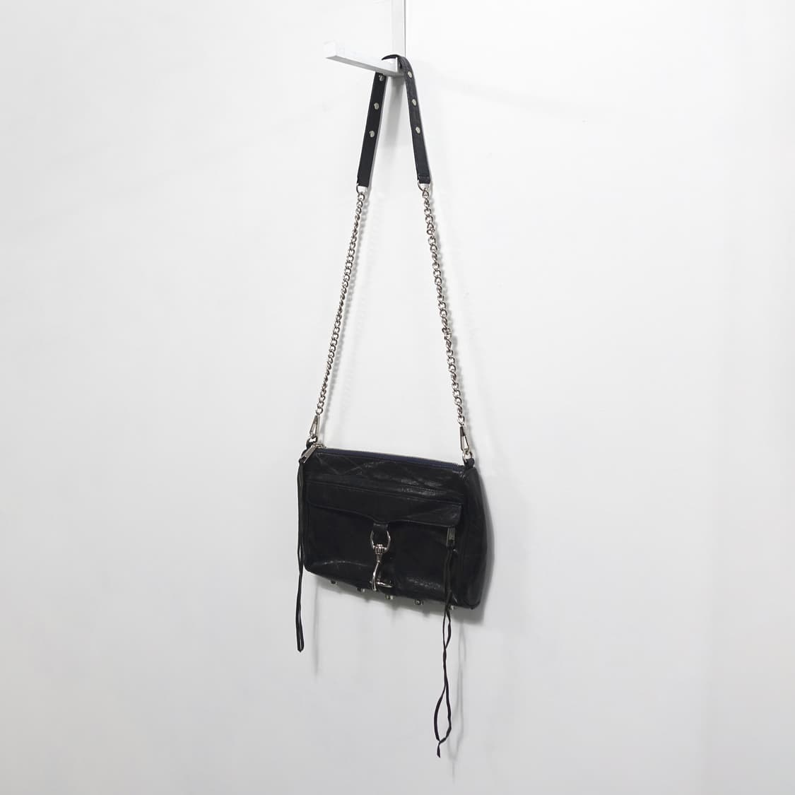 REBECCAMINKOFF 메탈버클 체인 펑크 레더 크로스백  상품이미지3