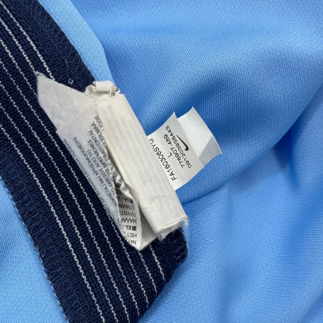 16-17 맨체스터 시티 홈 No.10 세르히오 아구에로 상품이미지9