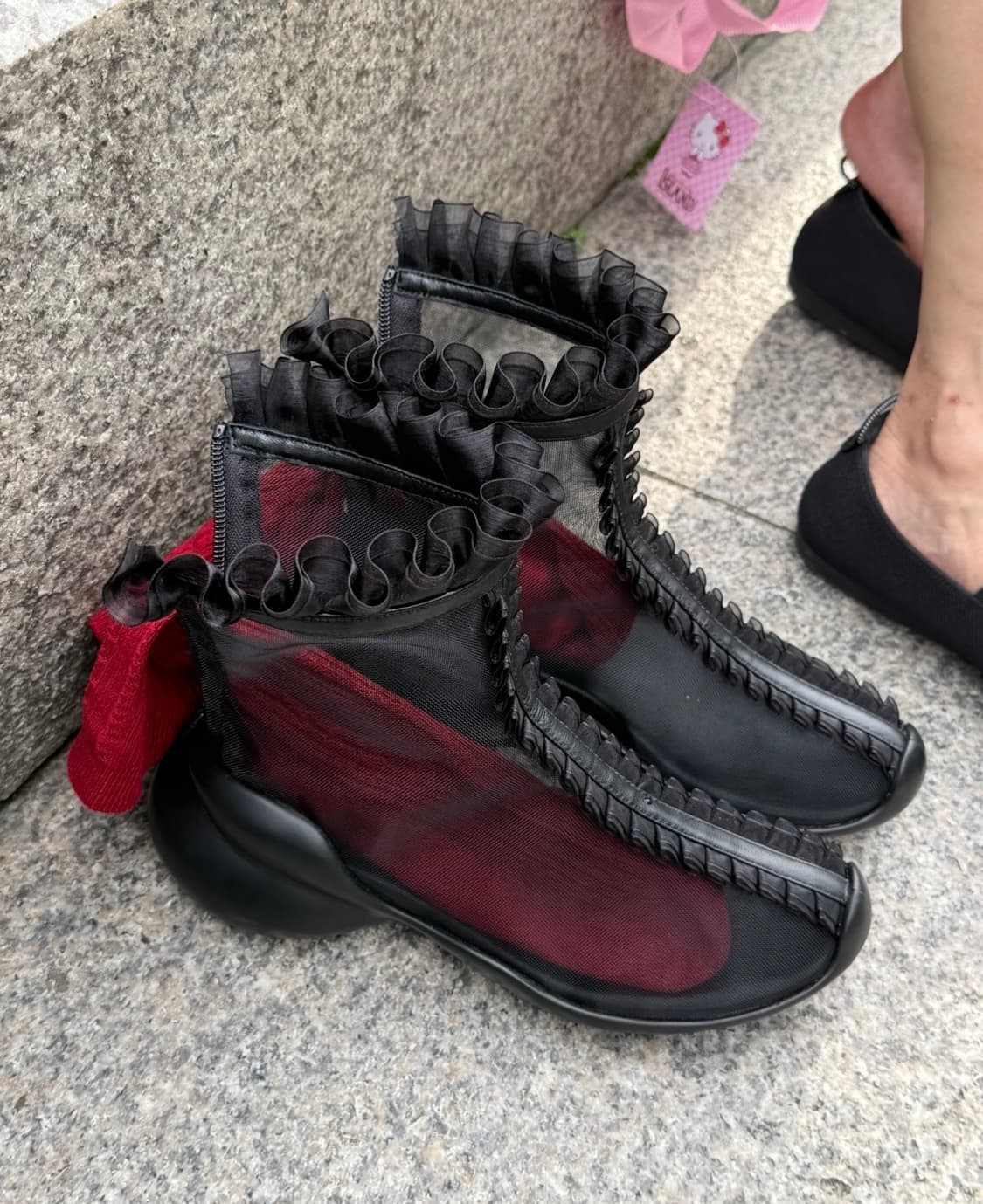 COLLINA STRADA BLACK MESH RUFL BOOTS 상품이미지1