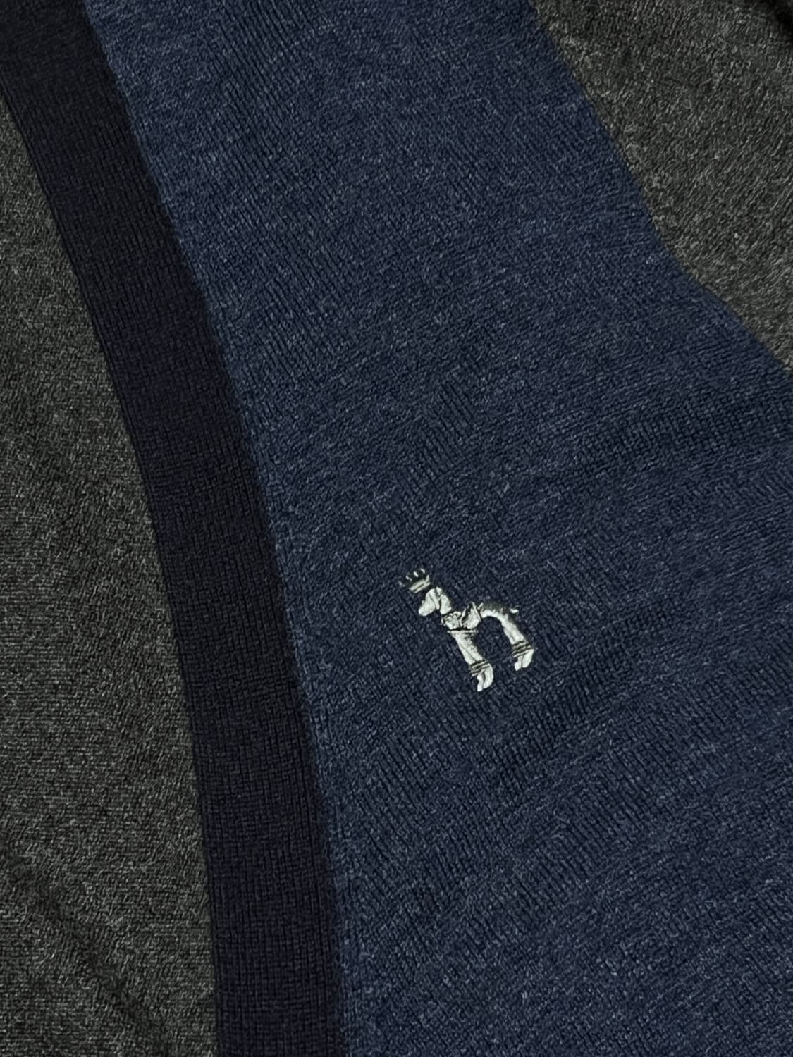 헤지스 클럽 배색 패치 wool100% 가디건 L 네이비 상품이미지4