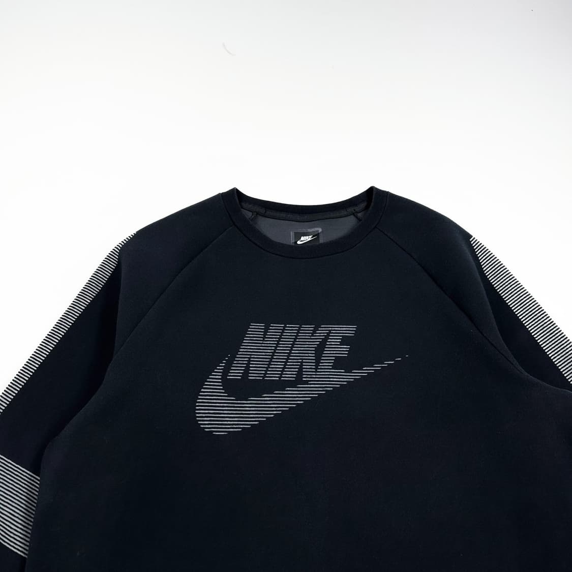 나이키 퓨추라 테크팩 블랙 맨투맨 (XL) 상품이미지1