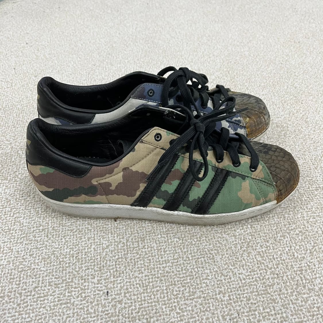 [265] 아디다스 슈퍼스타 80s 오디티 카모플라쥬 운동화 신발 011 상품이미지4