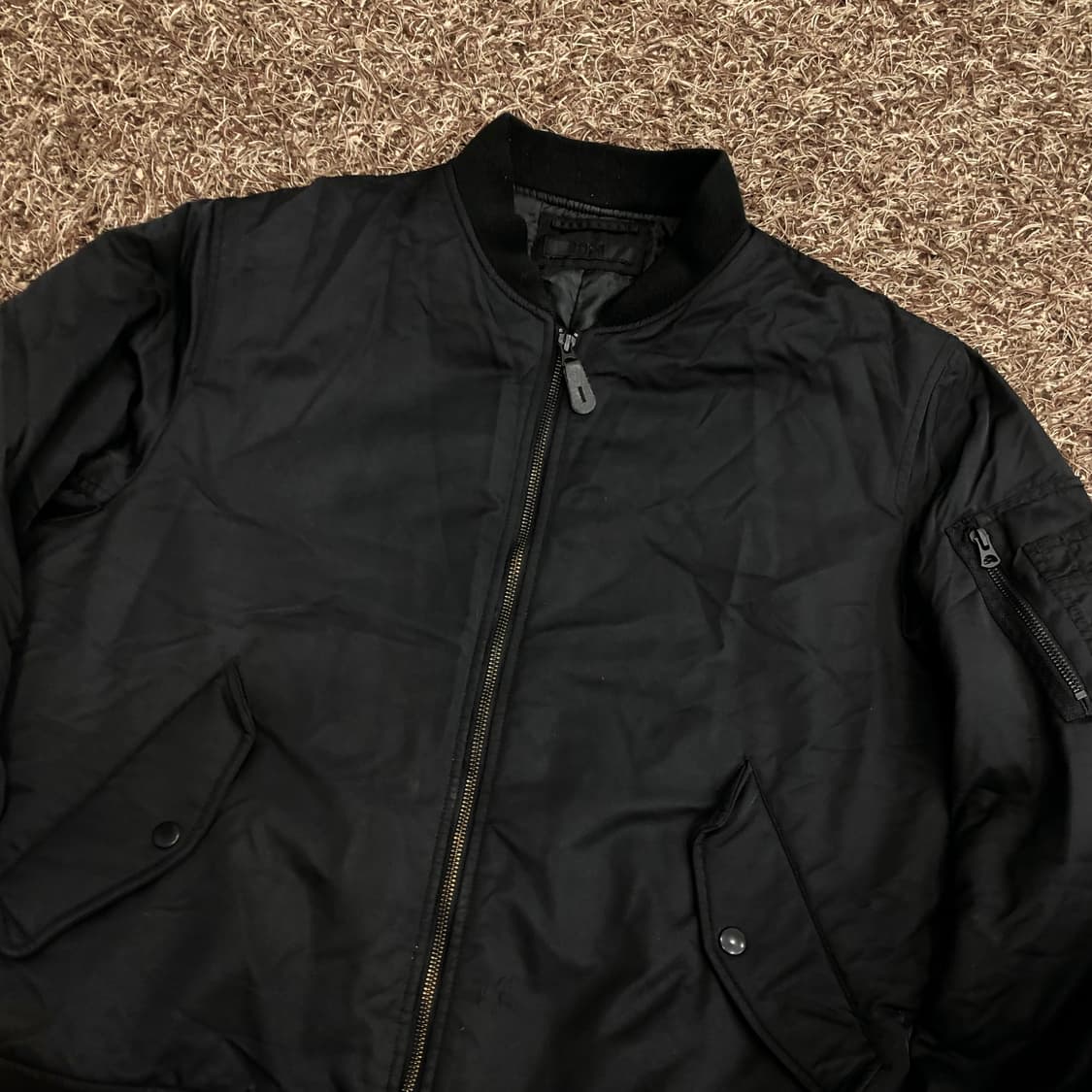 유니클로 나일론 봄버 MA-1 항공점퍼 상품이미지2