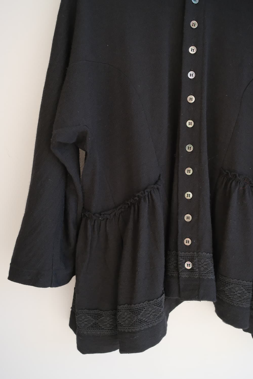 Lace wool gather button top 상품이미지4