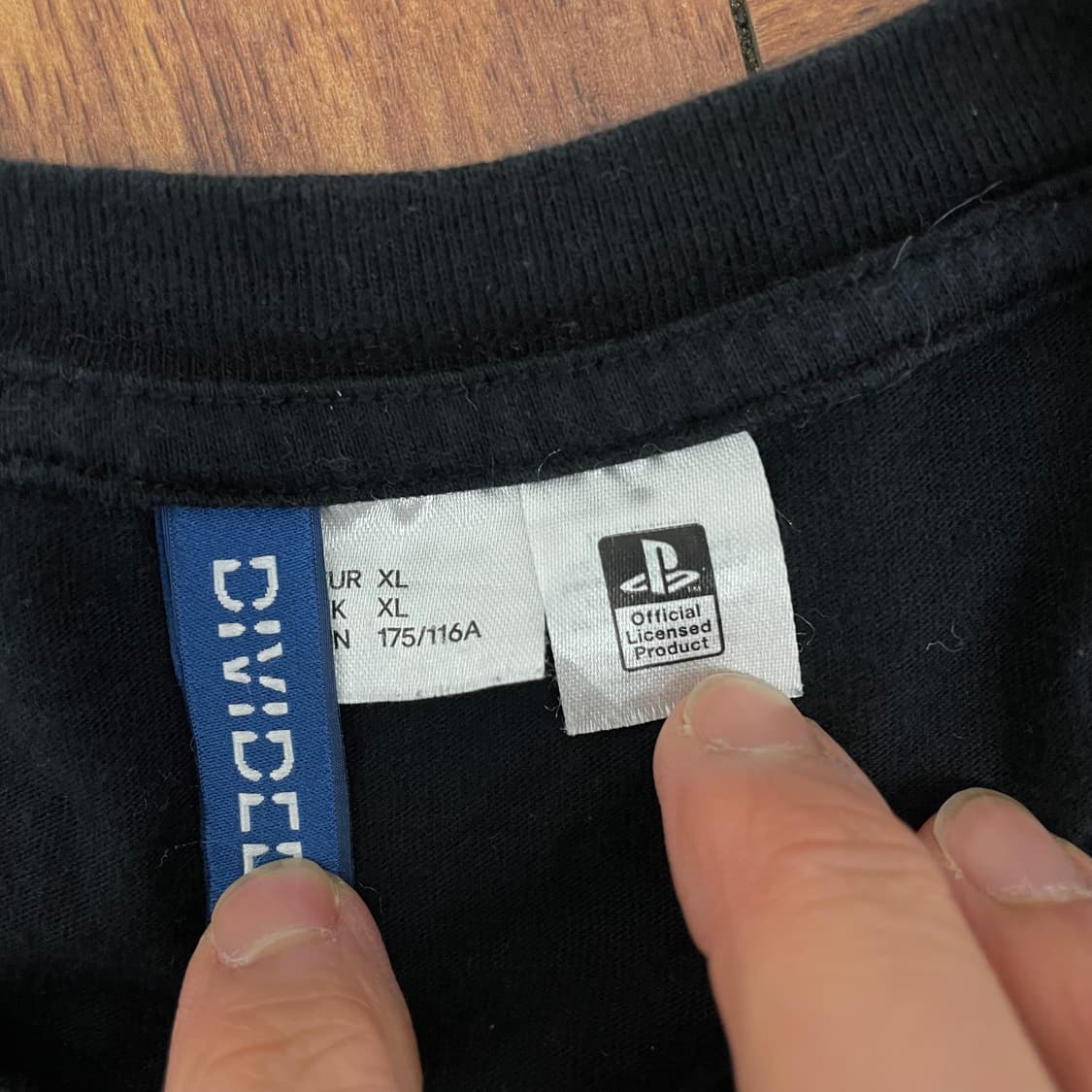 h&m 플레이스테이션 롱슬리브 상품이미지3