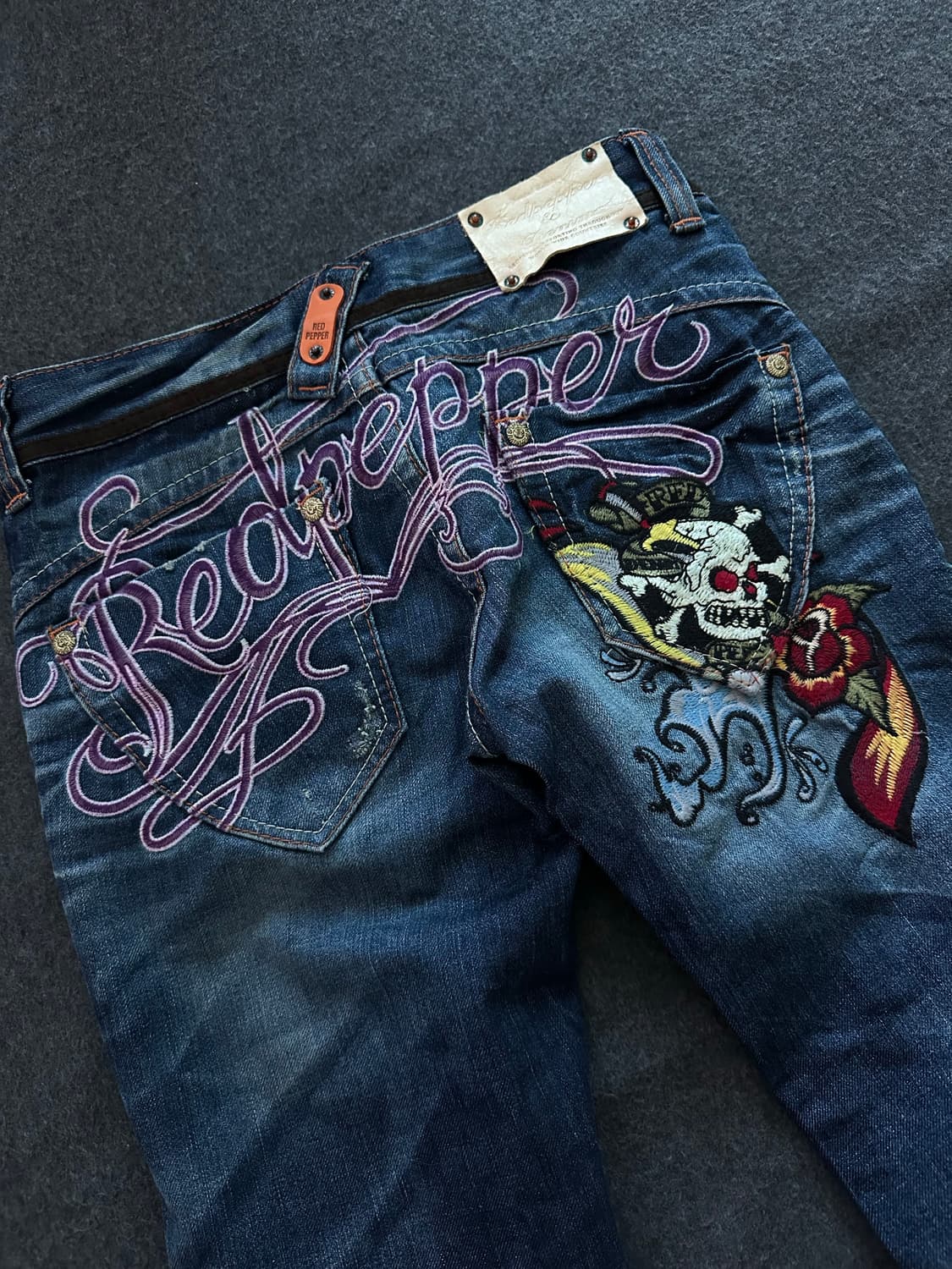 레드페퍼 해골 백패치 로우라이즈 부츠컷 데님팬츠 y2k 펑크 상품이미지5