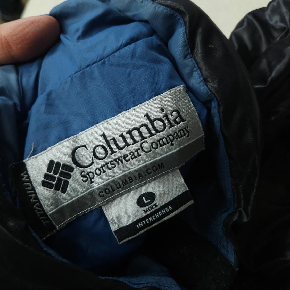 컬럼비아 티타늄 라이트 다운 곱창 패딩 L 블랙 상품이미지8