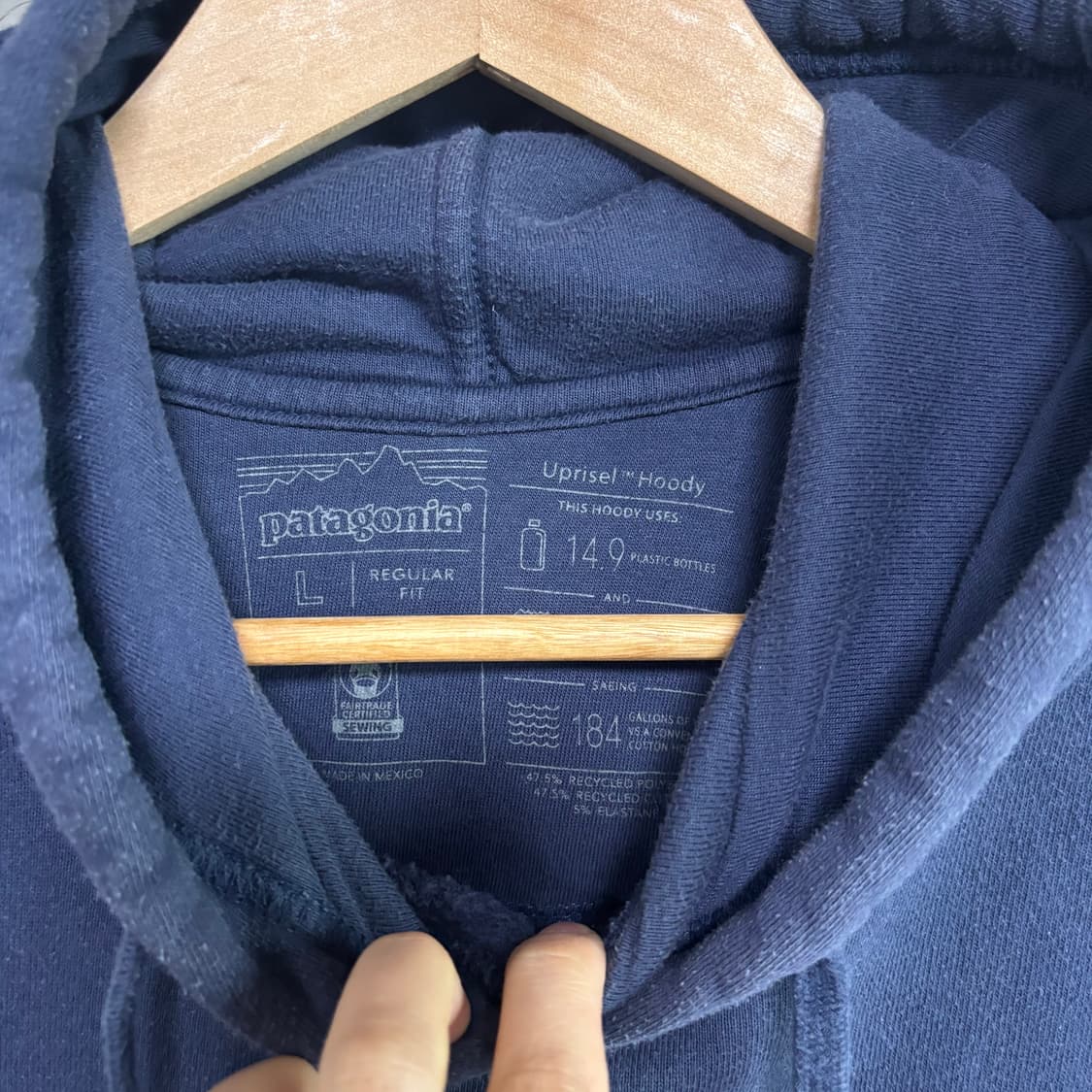 파타고니아 빅로고 후드 네이비 상품이미지3
