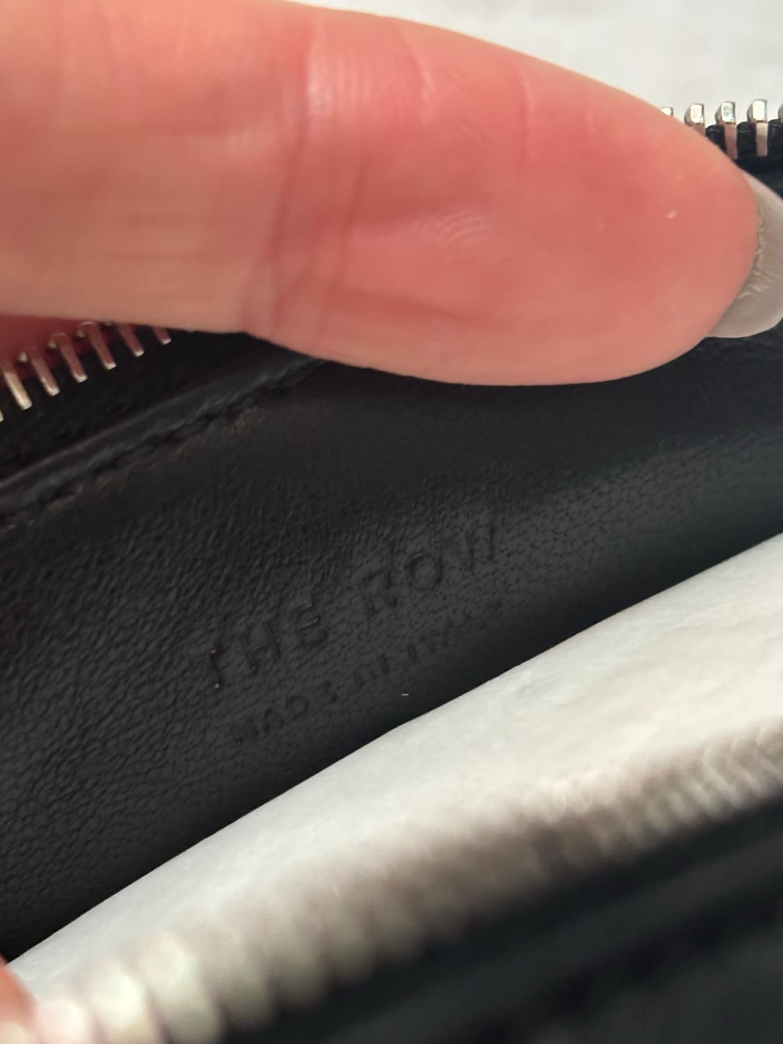 The row 더로우 90s 블랙 그레인레더, 상품이미지5