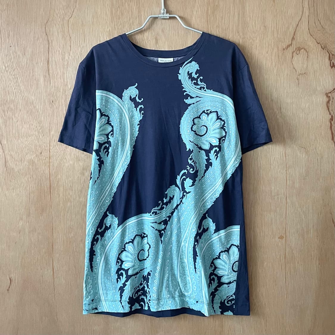 드리스반노튼 그래픽 티셔츠 상품이미지1