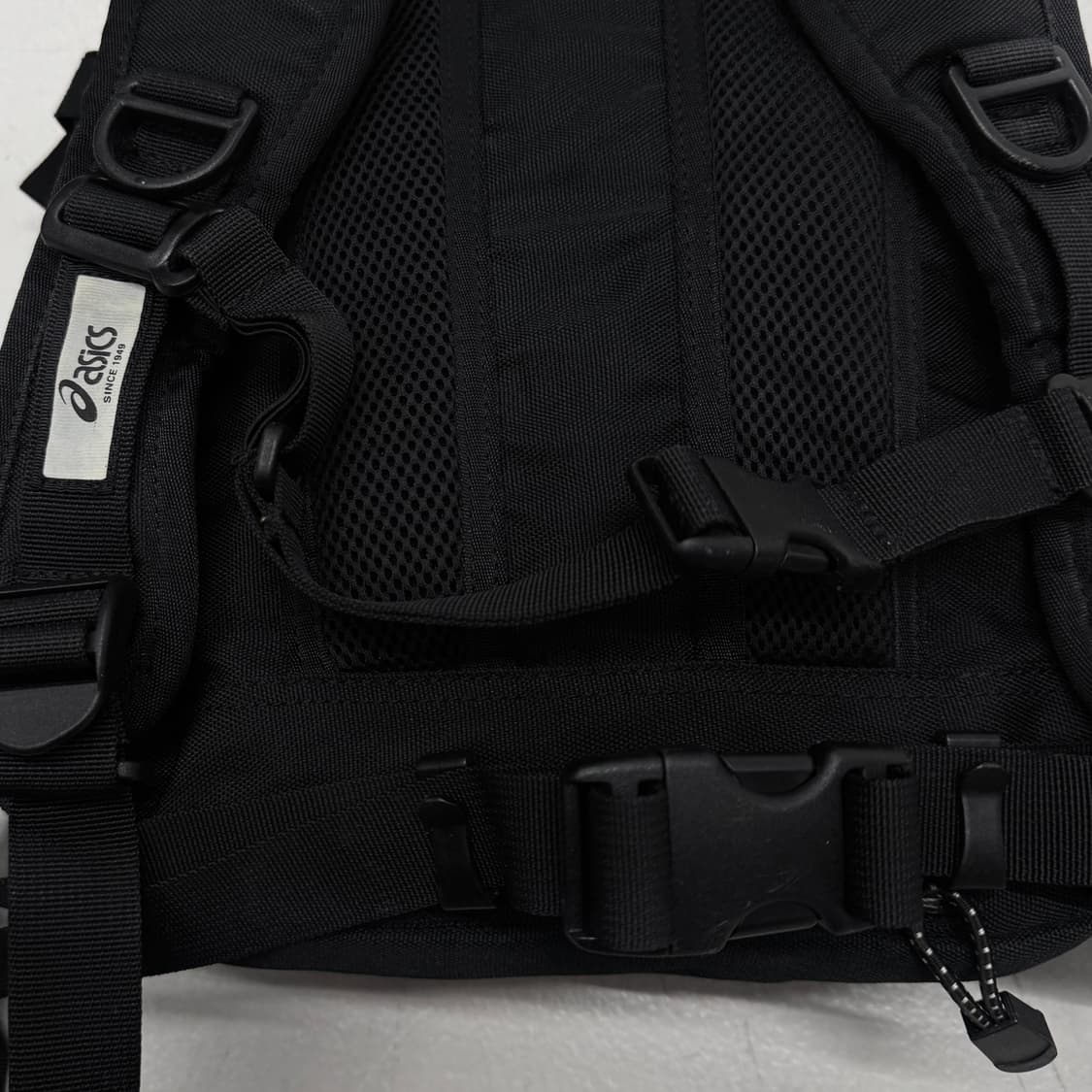 아식스 00s 테크니컬 백팩 블랙 상품이미지5