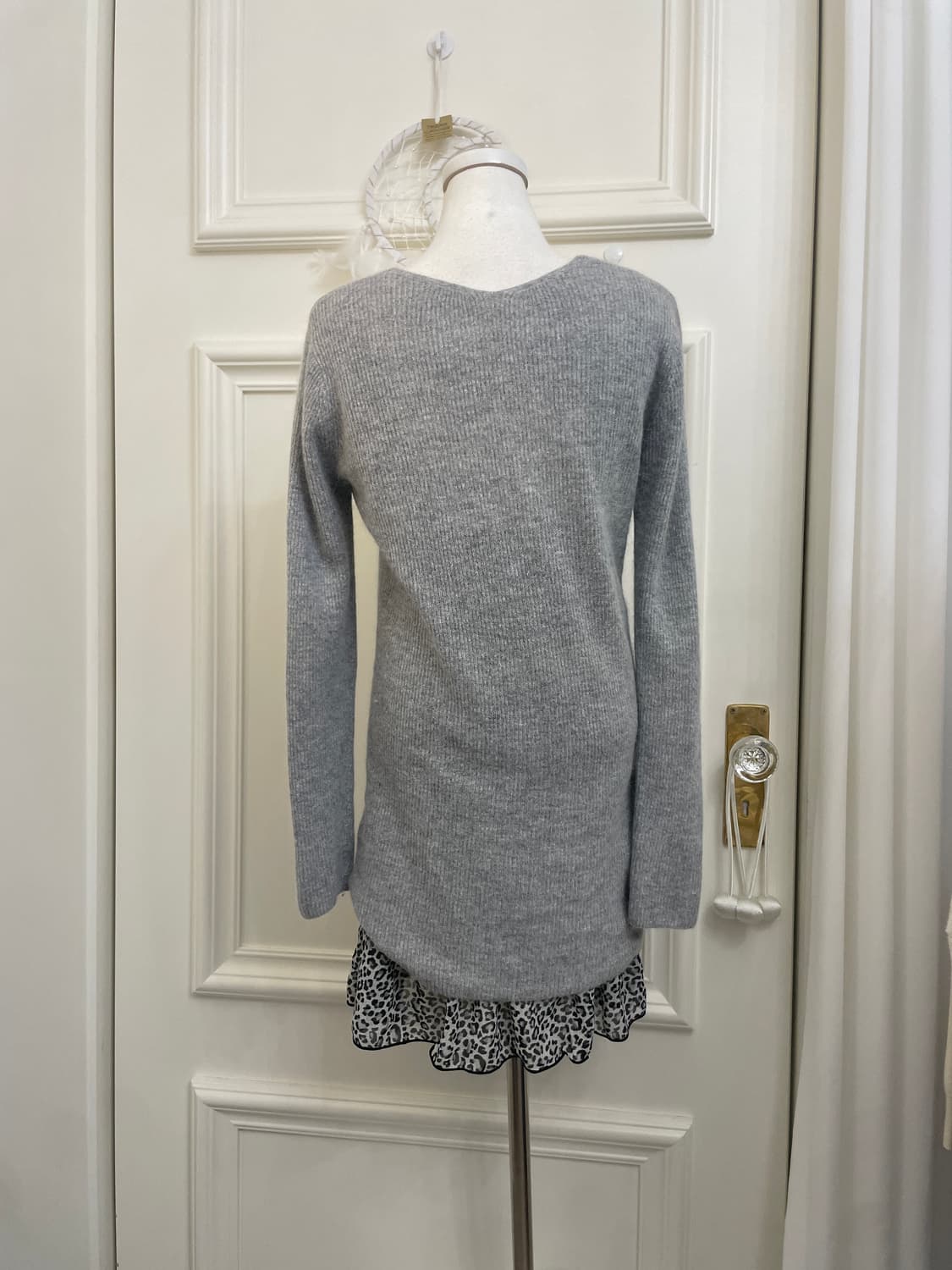 gray angora v-neck slit opc&blackgray le 상품이미지3