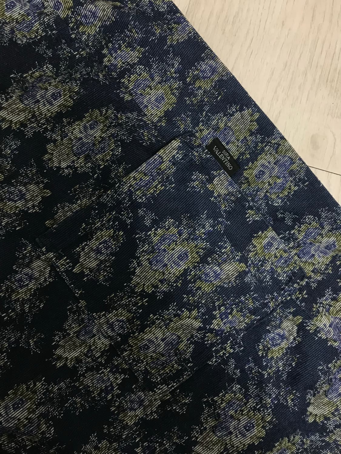 네이비 꽃무늬 라운드 나시 원피스 Navy floral one-piece 상품이미지7