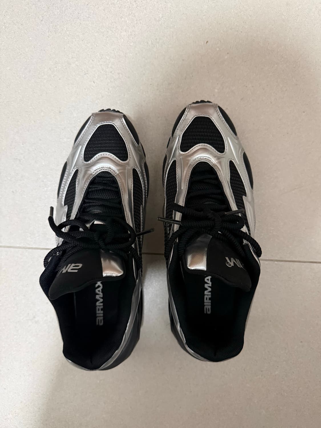 나이키 에어맥스 뮤즈 블랙 메탈릭 실버 240 상품이미지1